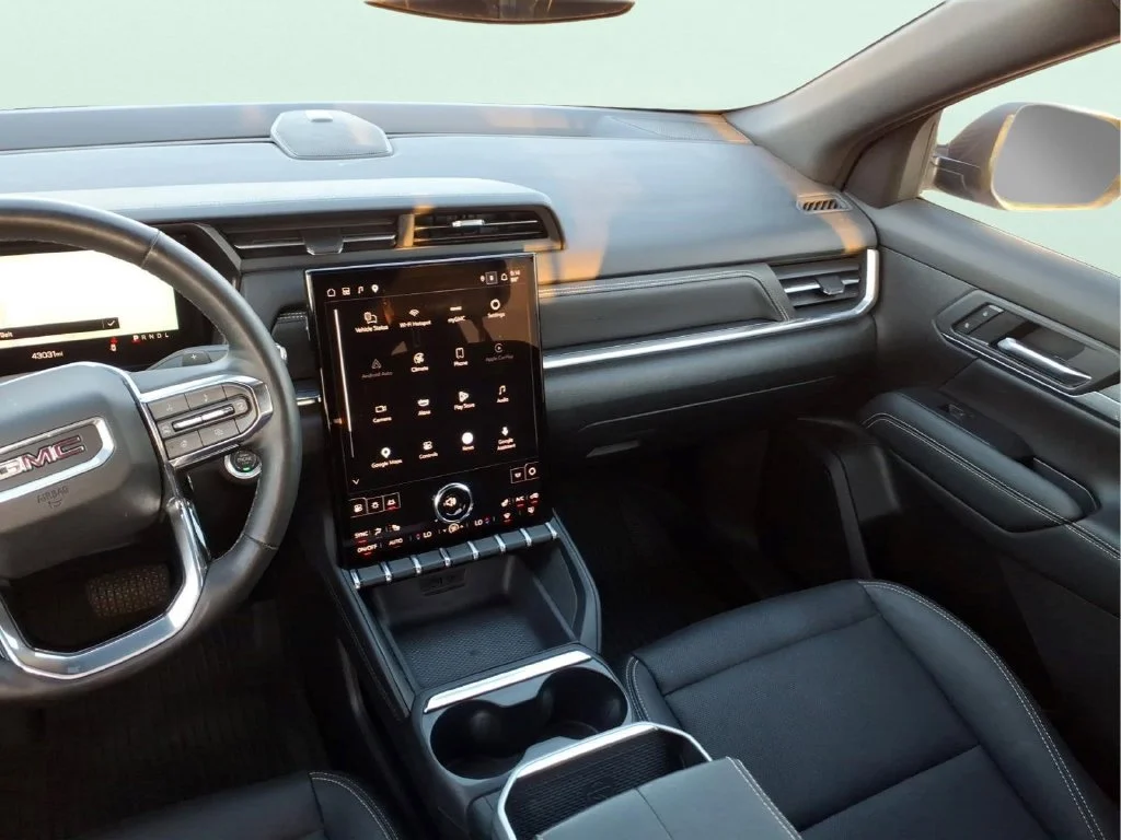 Used 2025 Blue GMC Elevation image 19