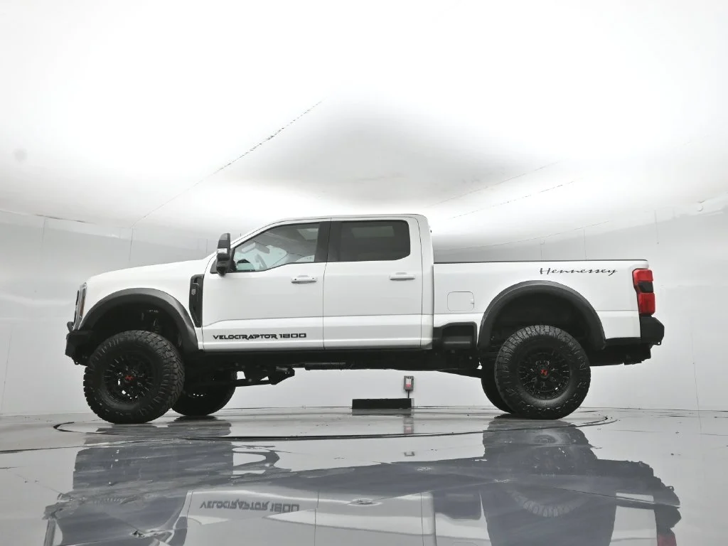 New 2026 Star White Metallic Tri-Coat Ford Lariat image 56