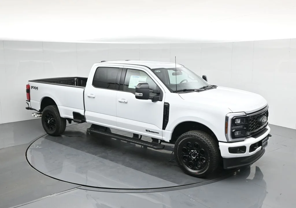 New 2026 Oxford White Ford Lariat image 26