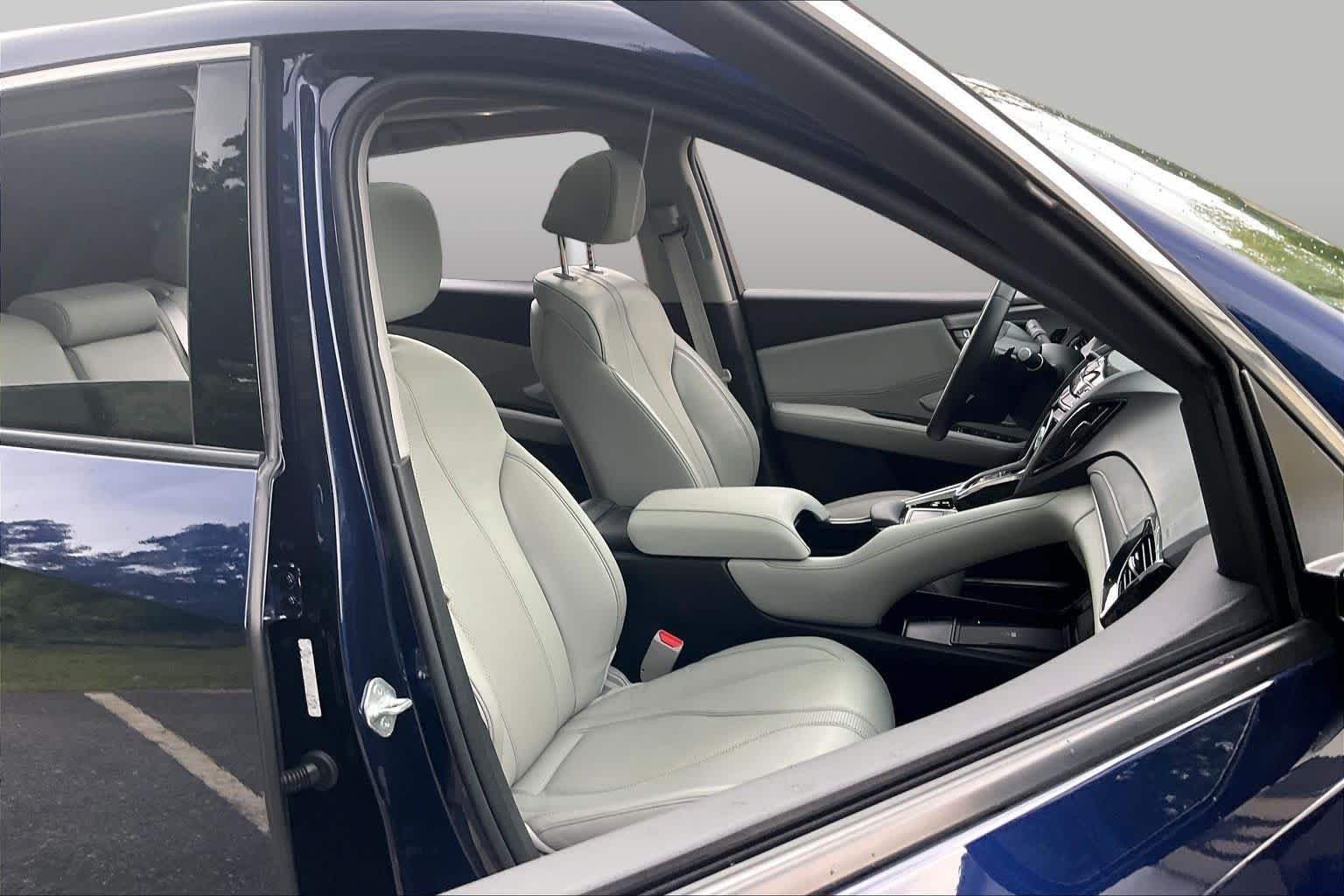 Used 2024 Fathom Blue Pearl Acura w/Technology Package image 8