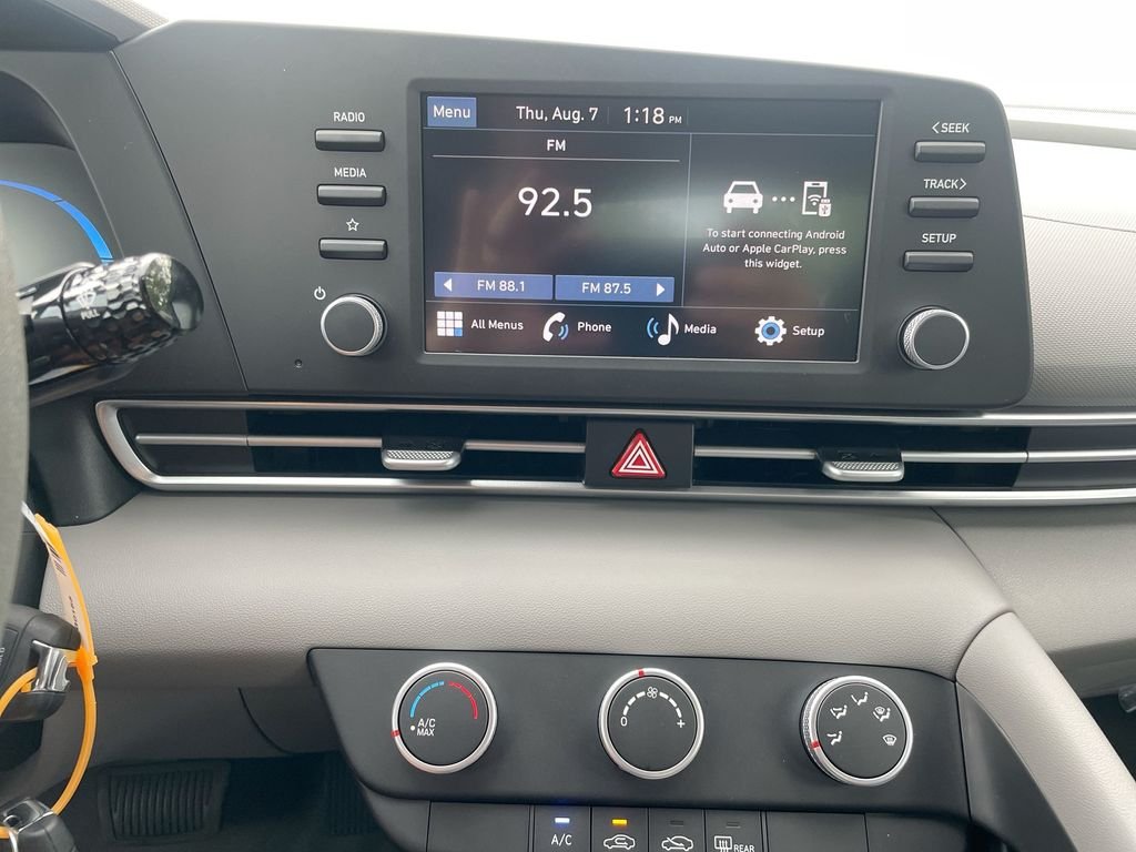 2025 Hyundai Elantra SE - Photo 47