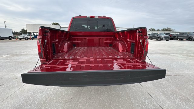 New 2026 Ruby Red Metallic Tinted Clearcoat Ford XLT image 13
