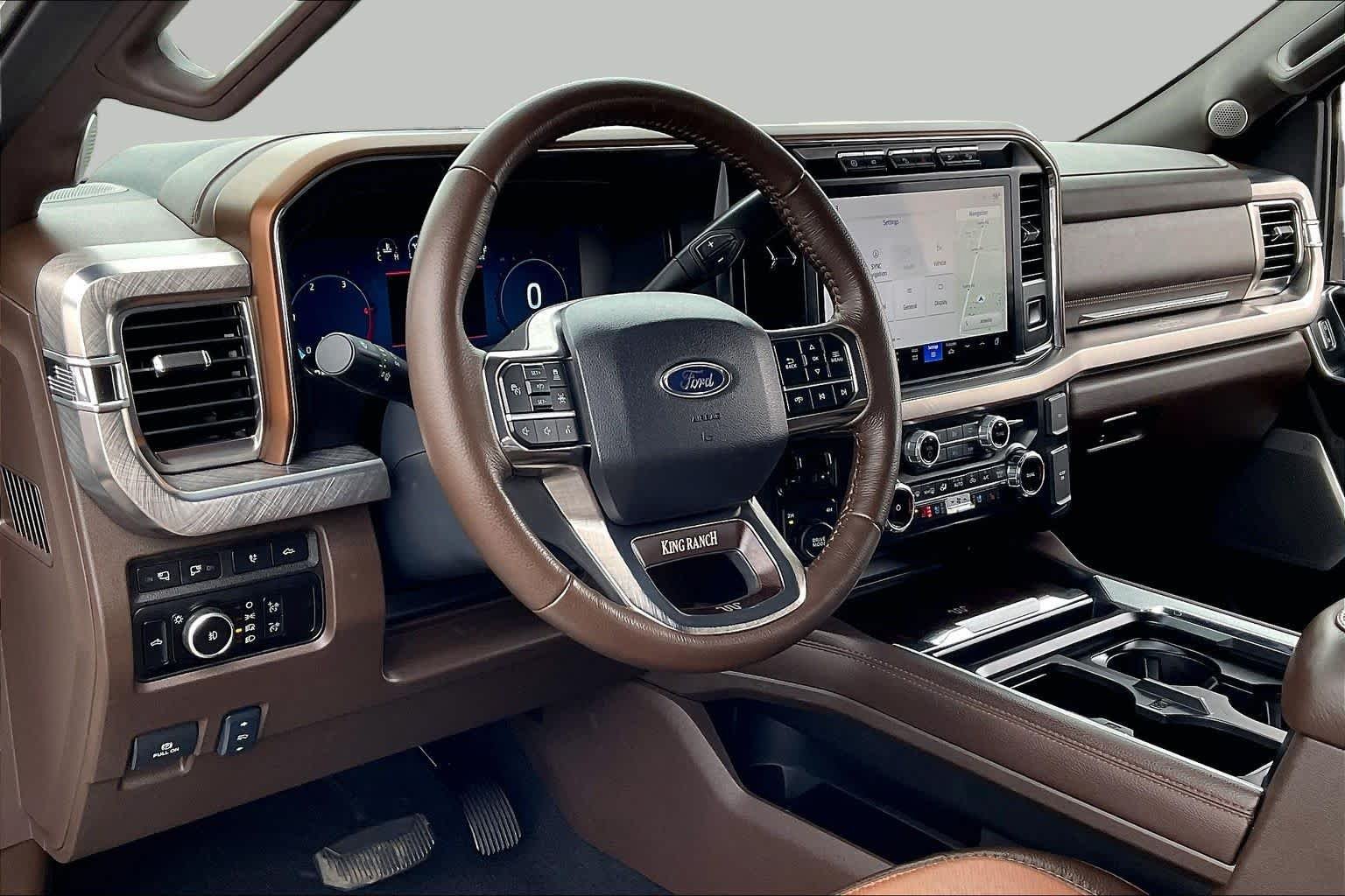 Used 2024 Star White Metallic Tri-Coat/Darkened Bronze Ford King Ranch image 18