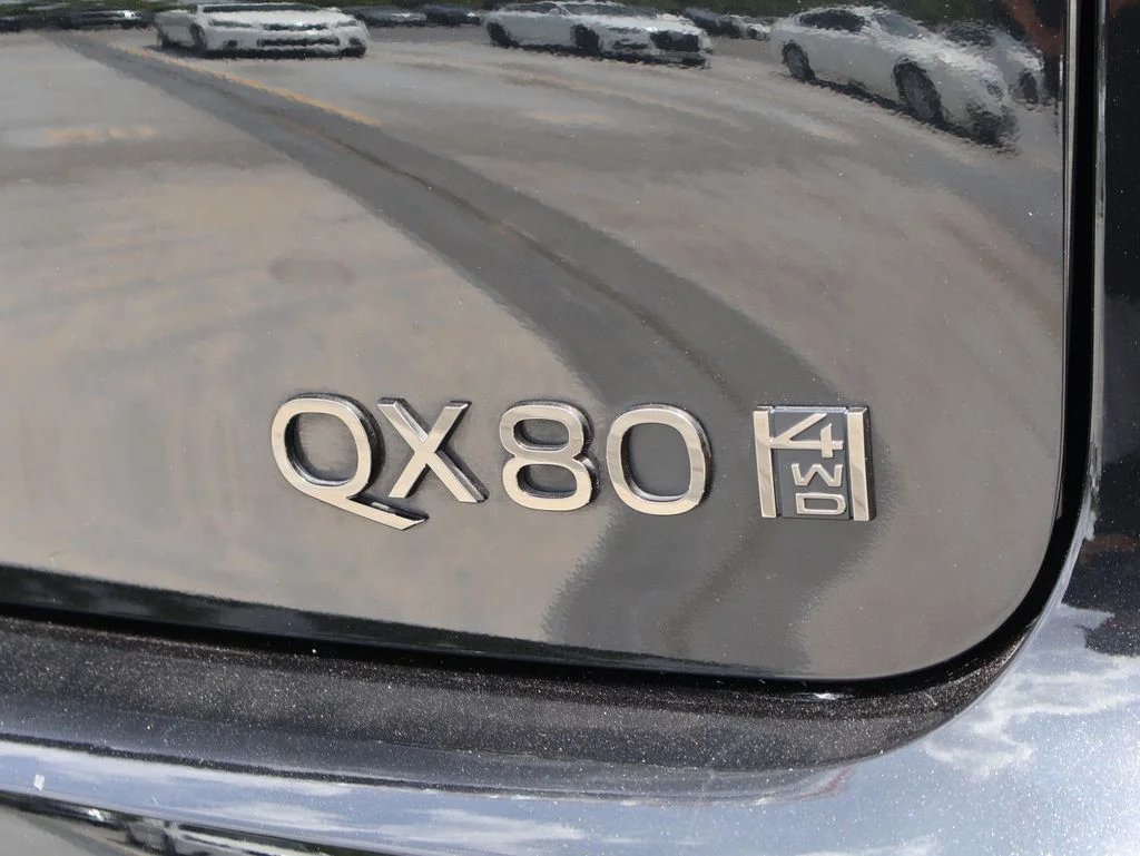 Used 2025 Mineral Black INFINITI AUTOGRAPH image 8