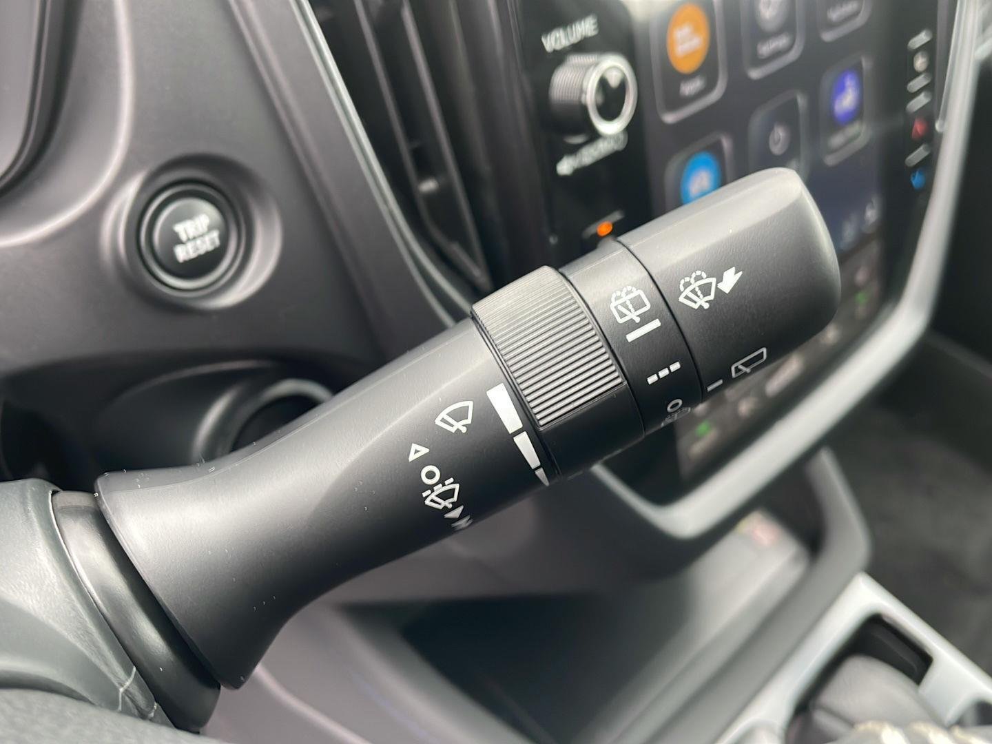 New 2026 CRYSTAL BLACK SILICA Subaru Premium image 17