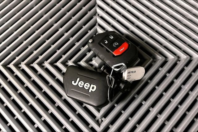 2024 Jeep Wrangler 4-Door Rubicon - Photo 12