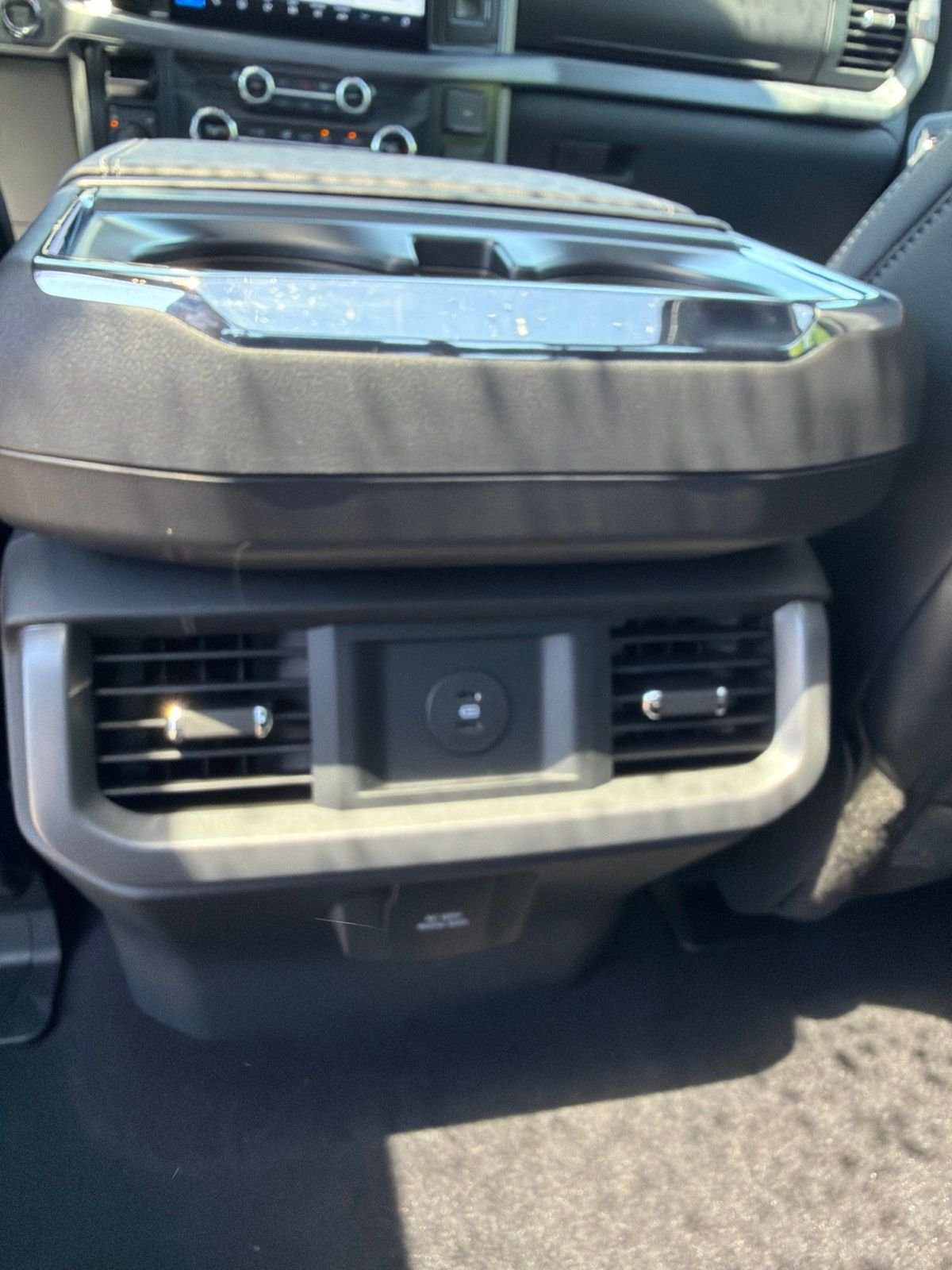 New 2026 Iconic Silver Metallic Ford XLT image 14
