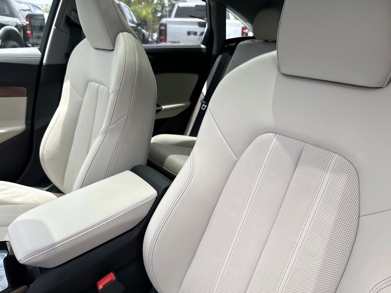 Used 2025 Glacier White Metallic Audi 2.0T Premium Plus image 21