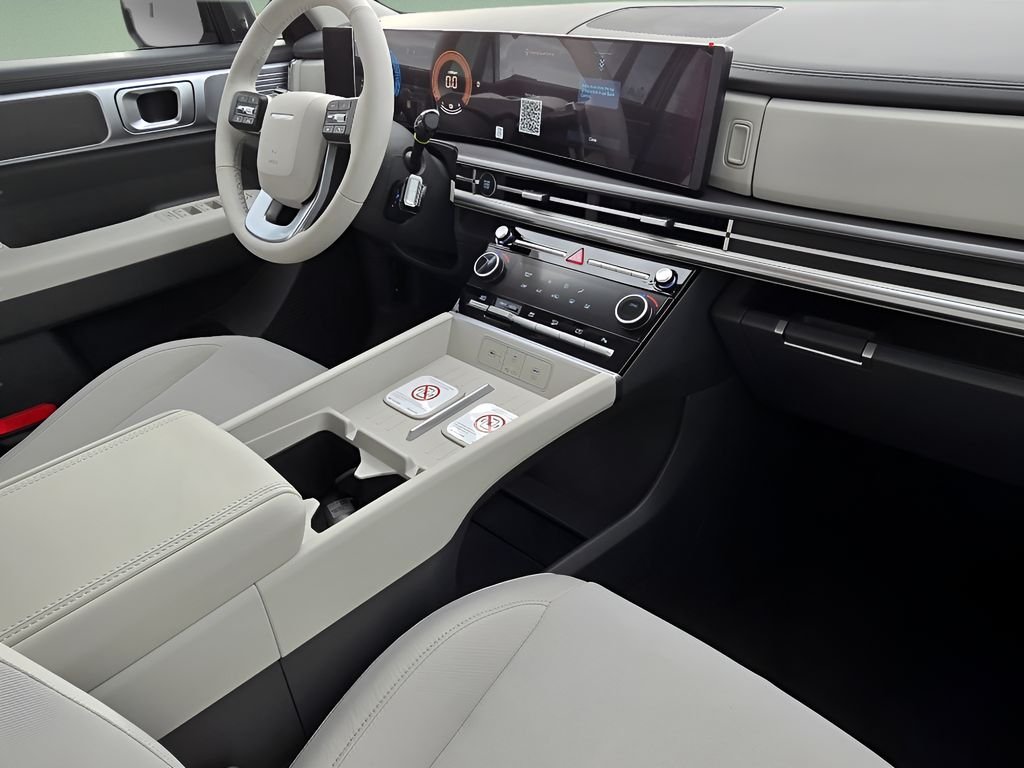 New 2026 Shimmering Silver Hyundai SE image 24
