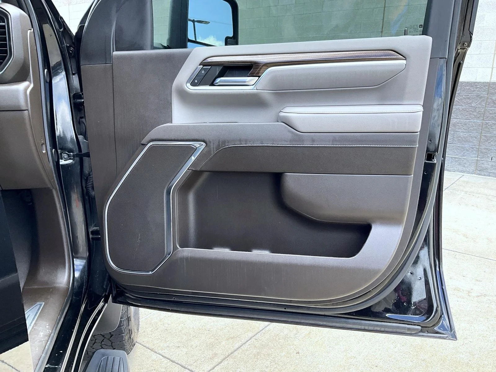 Used 2024 Black Chevrolet LT image 17