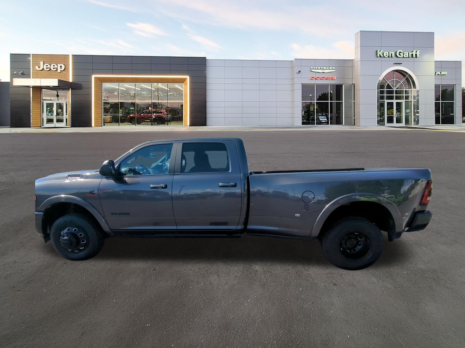 Certified Used 2022 Granite Crystal Metallic Clearcoat Ram Limited image 8