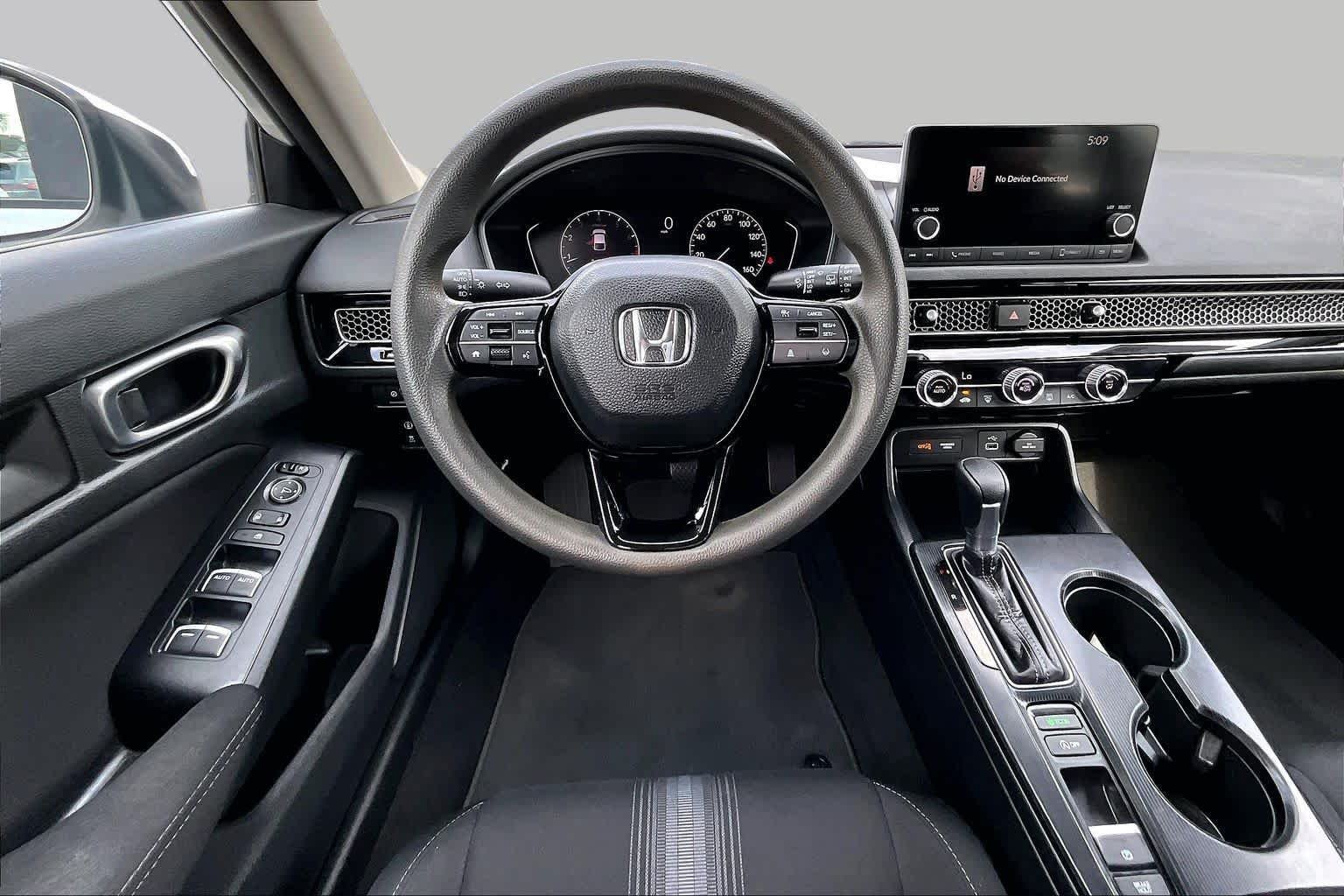 2023 Honda Civic Hatchback LX - Photo 6