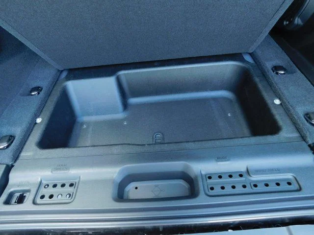 2025 Jeep Wrangler 4-Door Sahara - Photo 31