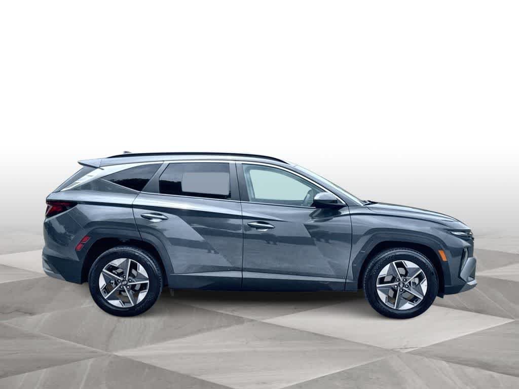 Used 2025 Ecotronic Gray Hyundai SEL image 9