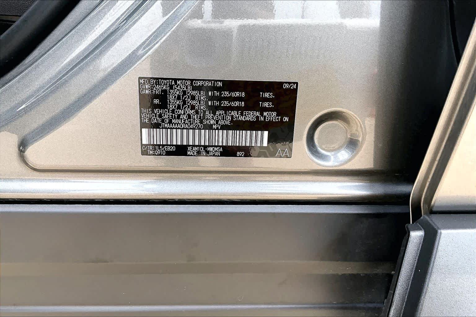Used 2024 Heavy Metal Toyota XLE image 31