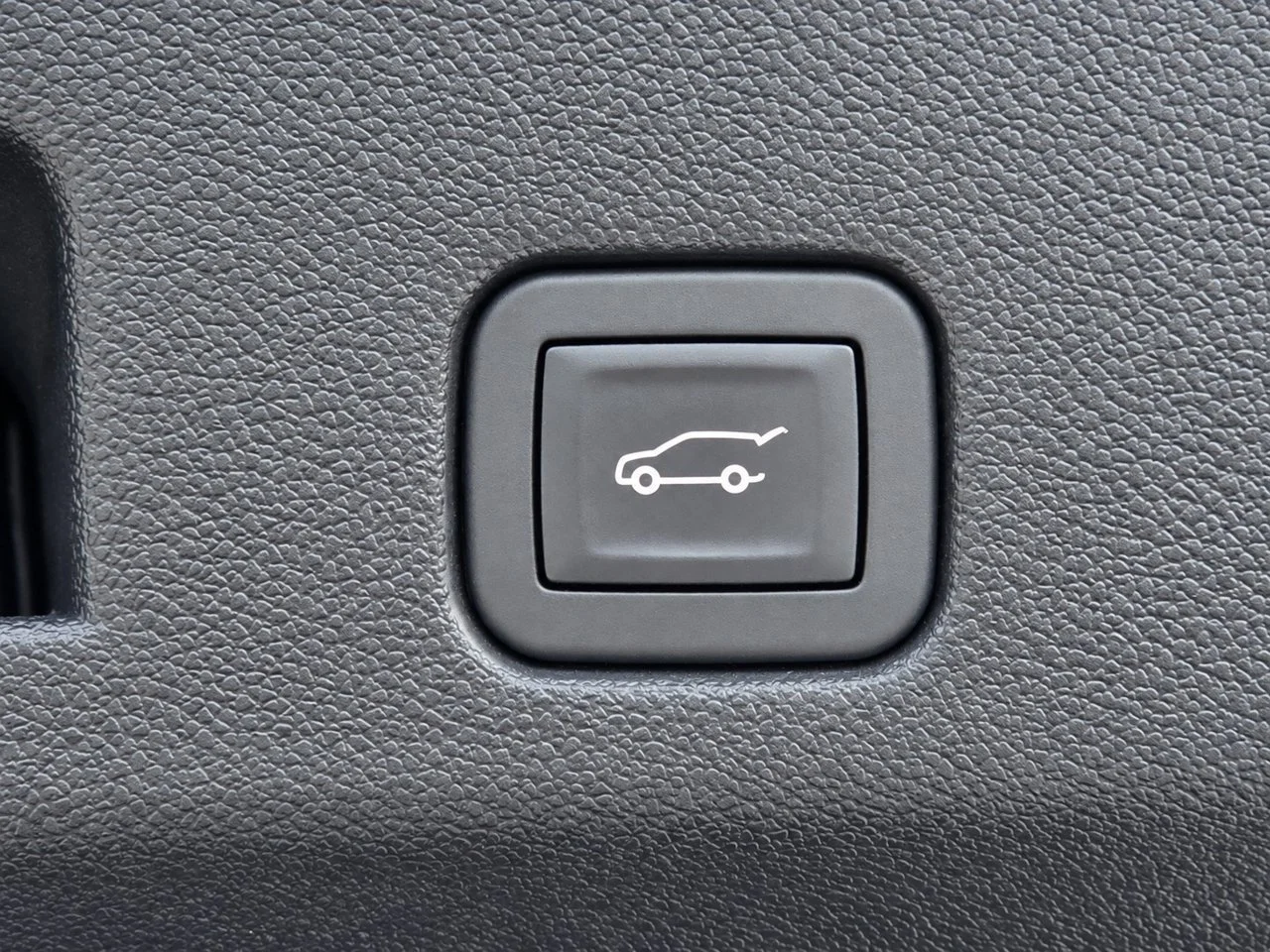 Used 2025 Mosaic Black Chevrolet LT image 28
