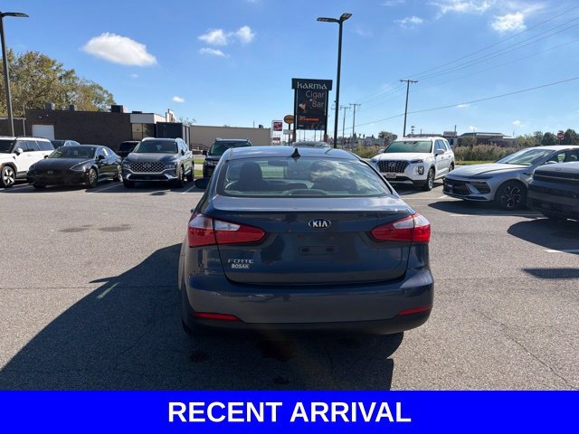 Used 2016 Blue Kia LX image 21