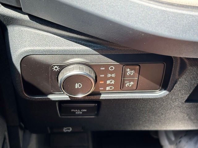 New 2026 Avalanche Gray Ford Outer Banks® image 30