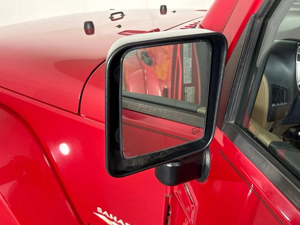Used 2013 Red Jeep Sahara image 17