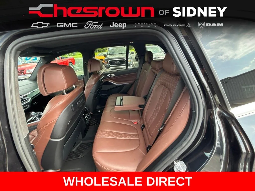 Used 2020 Black BMW xDrive40i image 30