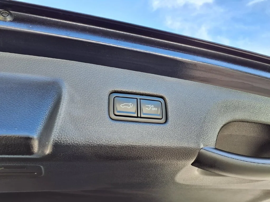 2025 Kia Carnival EX - Photo 12