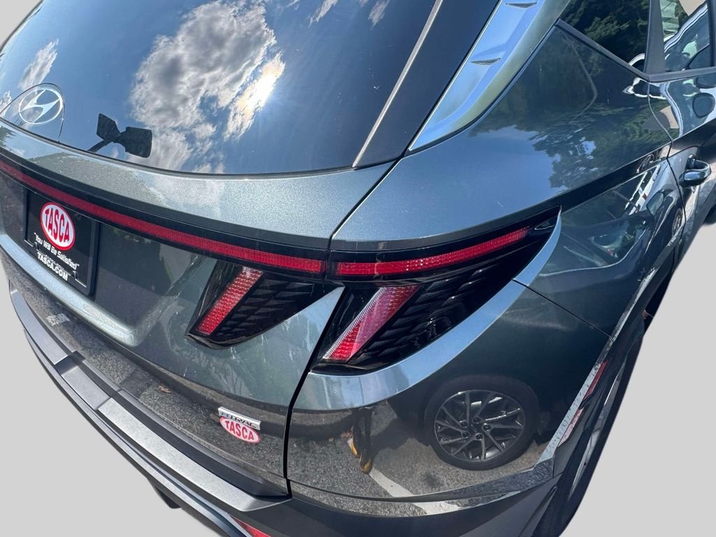 Used 2022 Gray Hyundai SEL image 9
