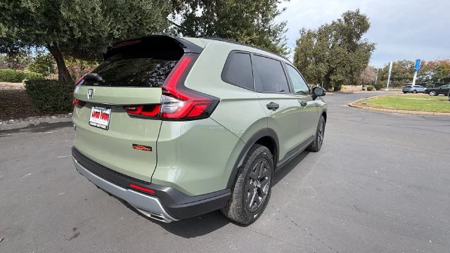 New 2027 Ash Green Metallic Honda TrailSport Hybrid AWD image 4