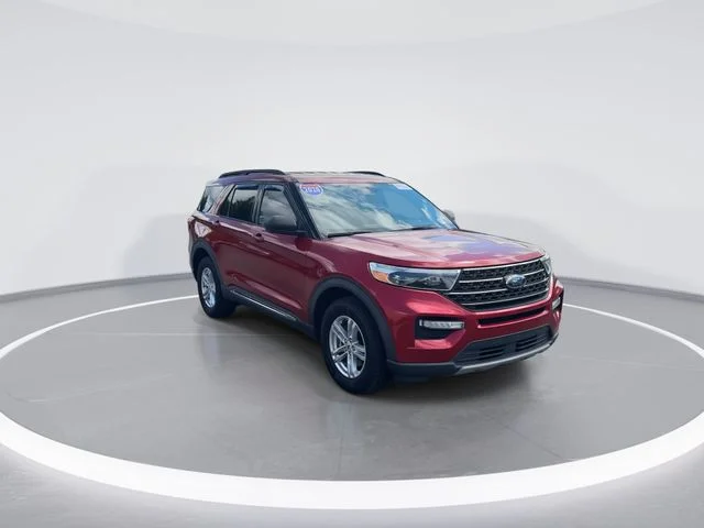 Used 2020 Red Ford XLT image 1