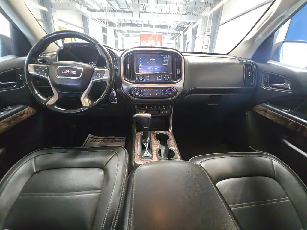 Used 2021 ONYX BLACK GMC 4WD Denali image 27