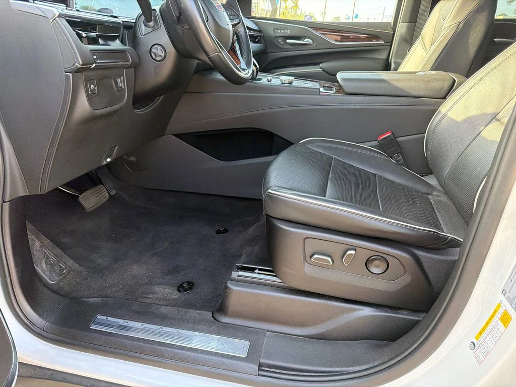 Used 2023 White Cadillac Premium Luxury image 9
