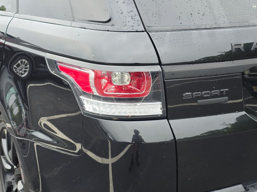 Used 2017 Black Land Rover 5.0L V8 Supercharged image 34