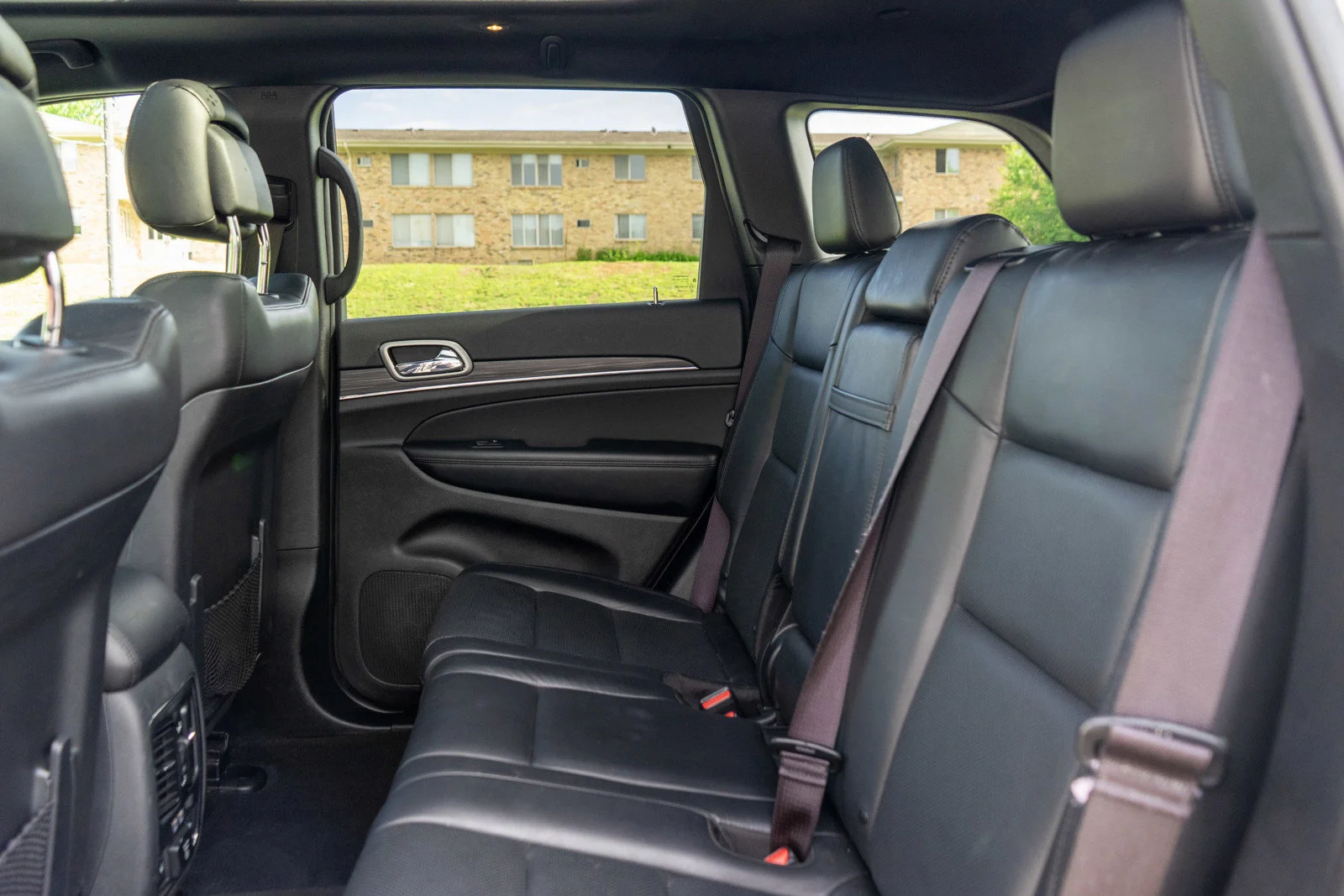 Used 2020 Bright White Clearcoat Jeep Limited image 30