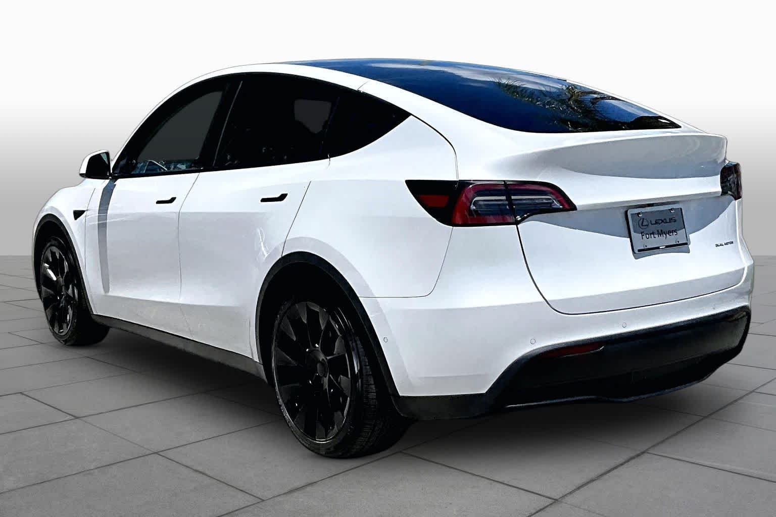 Used 2021 Pearl White Multi-Coat Tesla Long Range image 11