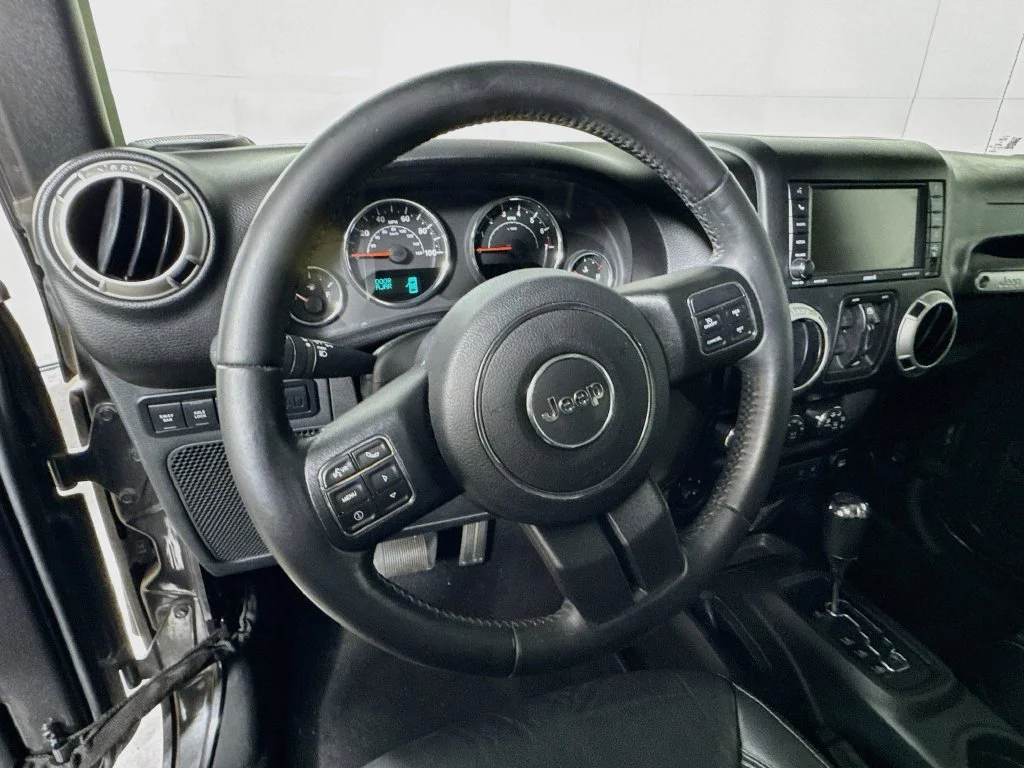 Used 2017 Gray Jeep Unlimited Rubicon image 11