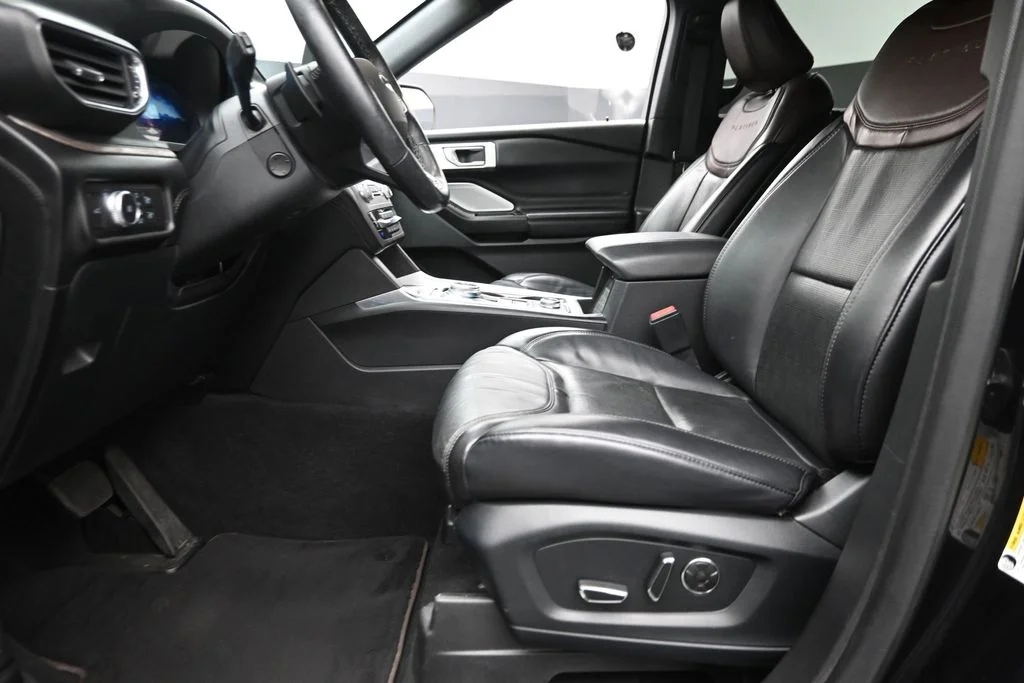 Used 2020 Black Ford Platinum image 19