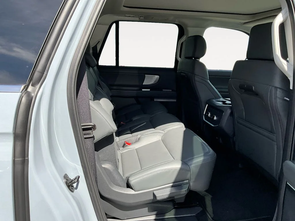 New 2026 Glacier Gray Metallic Tri-Coat Ford MAX Active image 12