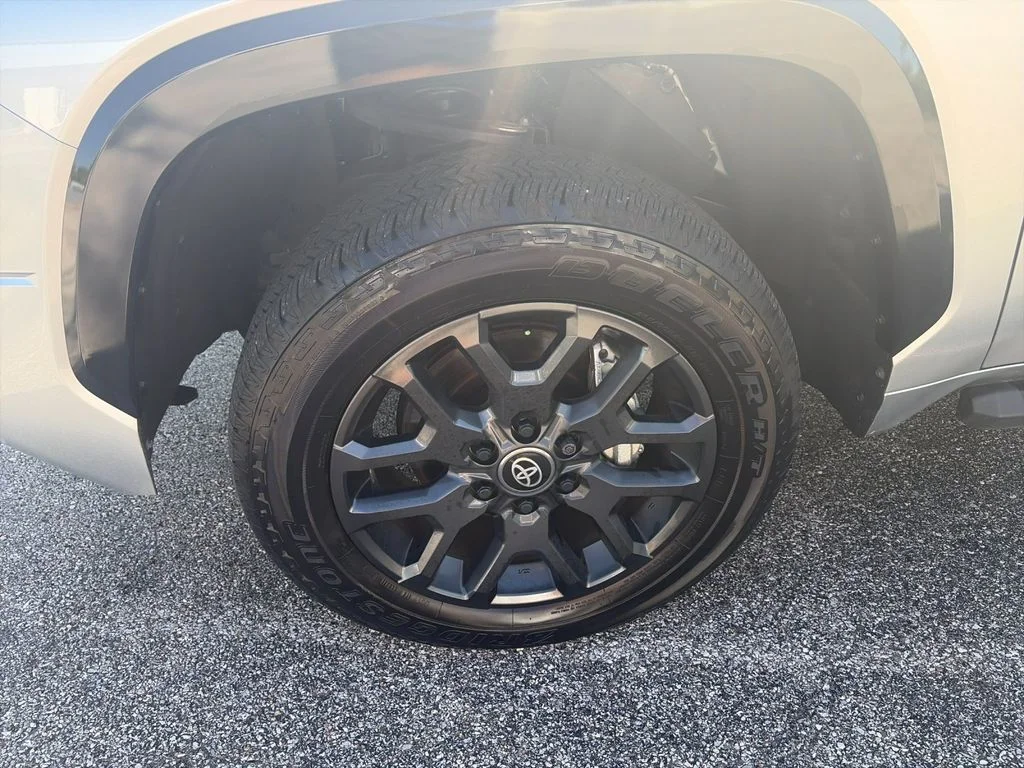 Used 2025 Silver Toyota Platinum image 32