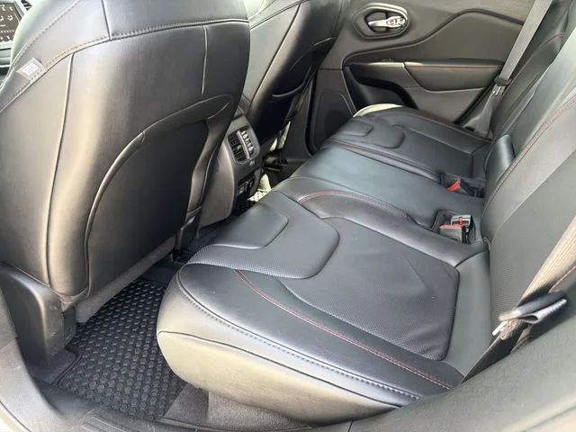 Used 2022 White Jeep Trailhawk image 16