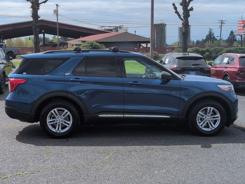 Used 2021 Blue Metallic Ford XLT image 6