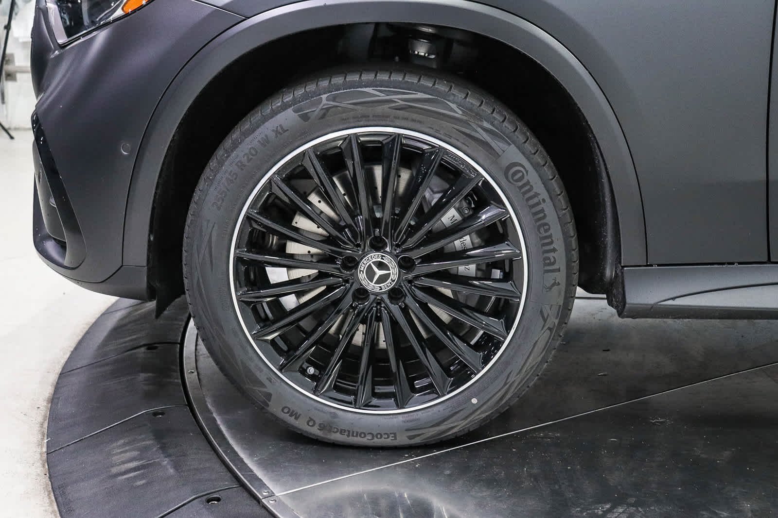 New 2027 MANUFAKTUR exclusive graphite grey magno Mercedes-Benz GLC 300 image 9