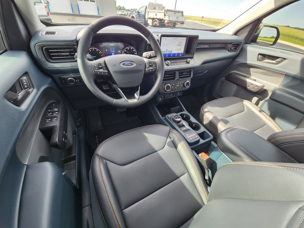 Used 2024 Azure Gray Metallic Tri-Coat Ford LARIAT Advanced image 12