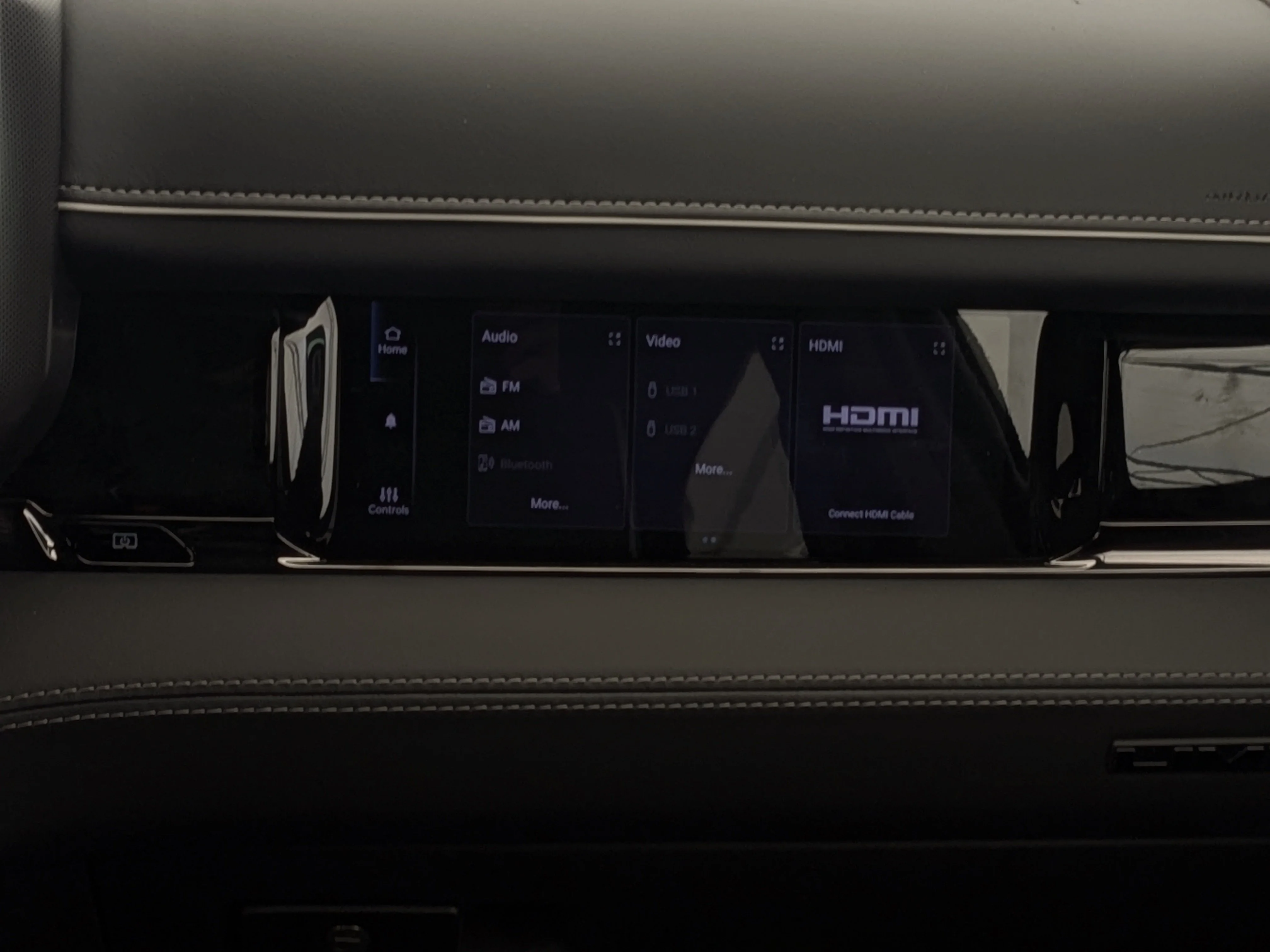 New 2026 Black RAM Limited - - 4x4 - Night Edition - Limited Level 1 Equip Grp - Power Sunroof & More! image 26