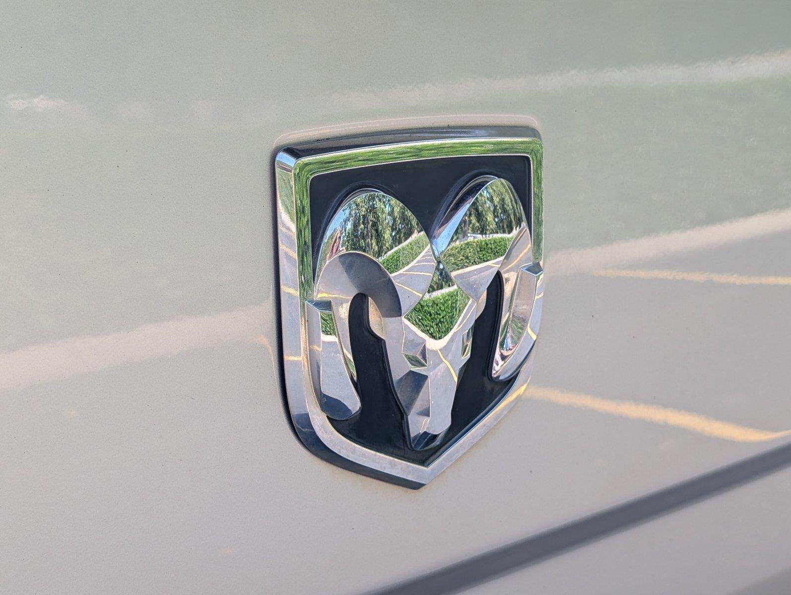 Used 2013 Bright Silver Metallic Ram Express image 5