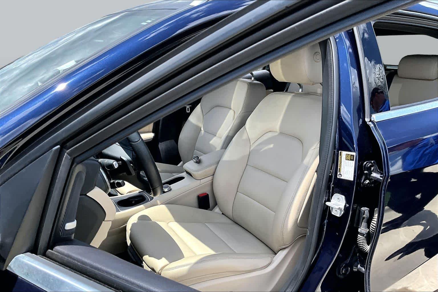 Used 2017 Lunar Blue Metallic Mercedes-Benz GLA 250 image 7