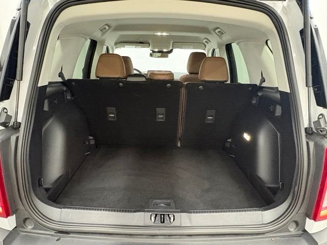 Used 2025 White Ford Outer Banks image 8