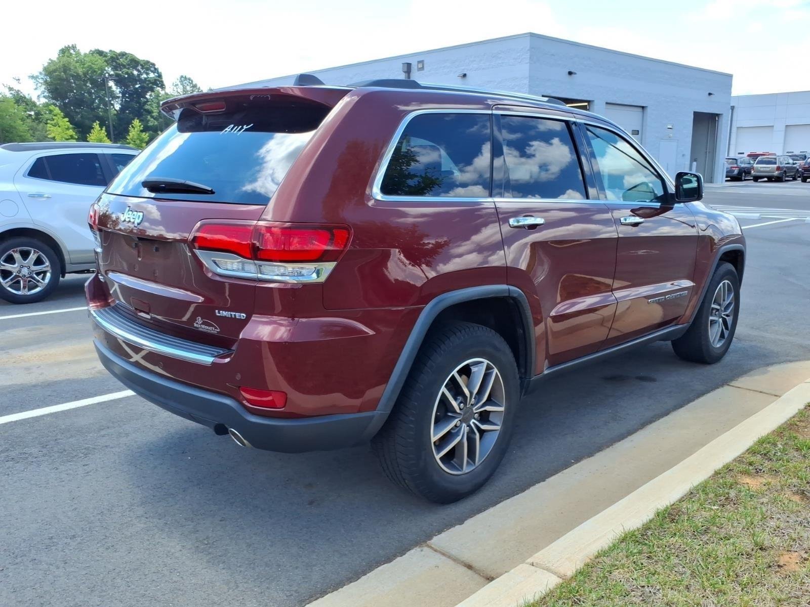 Used 2020 RED JEEP LIMI image 9