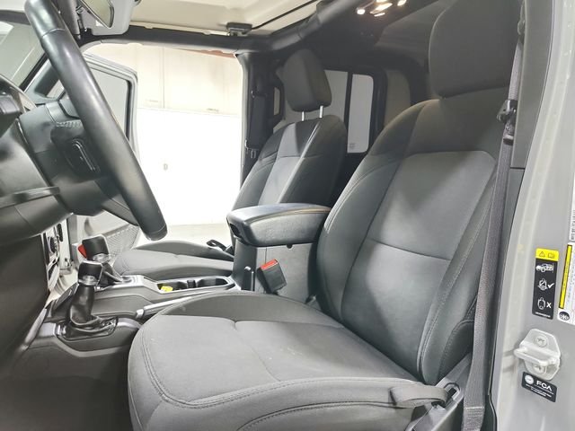 Used 2022 Gray Jeep Sport image 19