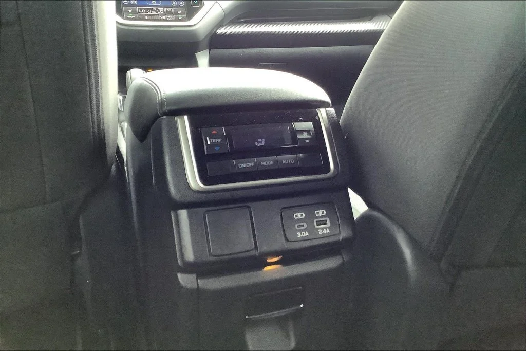 2025 Subaru Ascent Premium - Photo 38