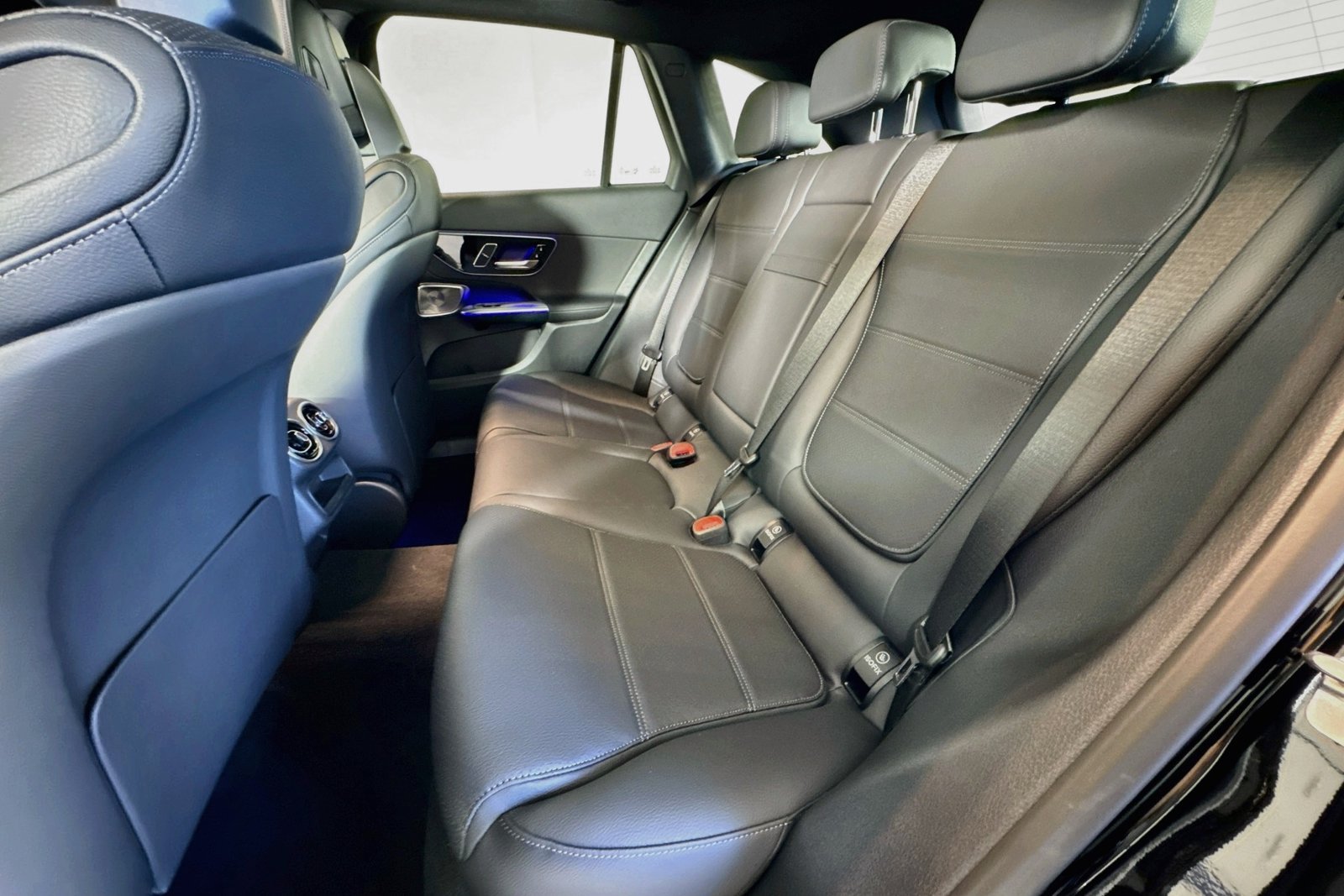 New 2026 Black Mercedes-Benz GLC 300 image 22