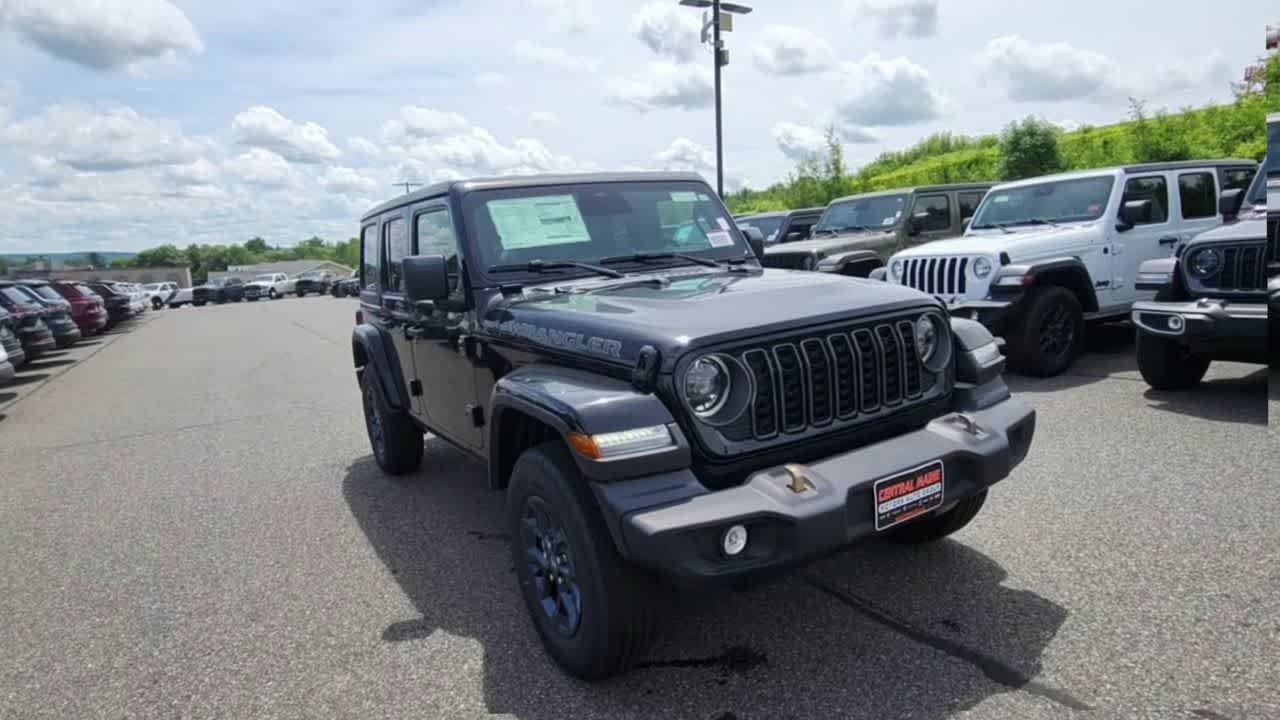 New 2026 Black Clear-Coat Exterior Paint Jeep 85th Anniversary image 2